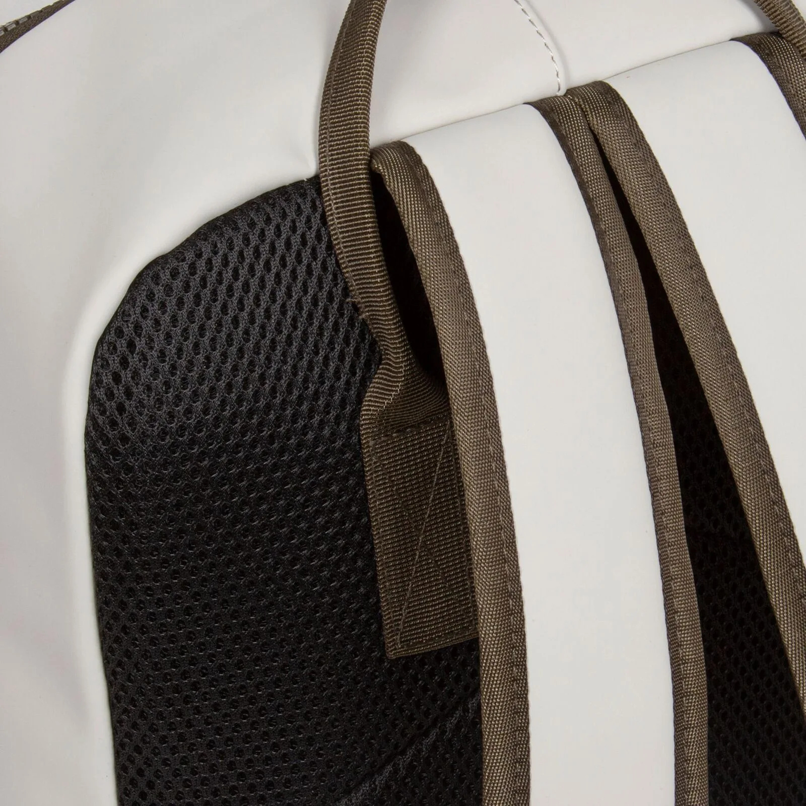 qt1LNhxQ Tim - Chicago Rucksack beige/oliv