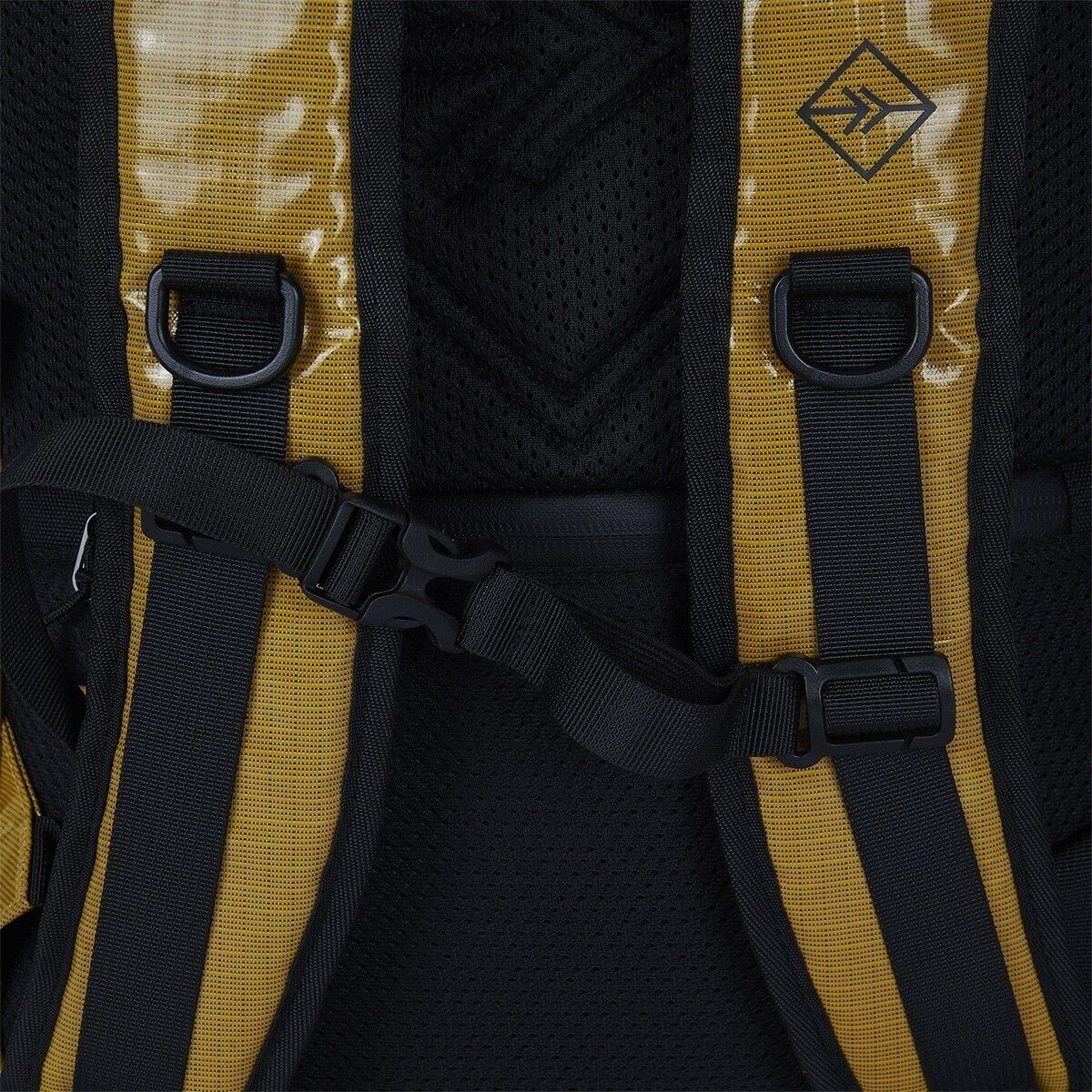 C2798371D05F000B5A18A9B8F80DA1ED6ADF8B83 Hugo - Eastvale Rucksack 23L ocker