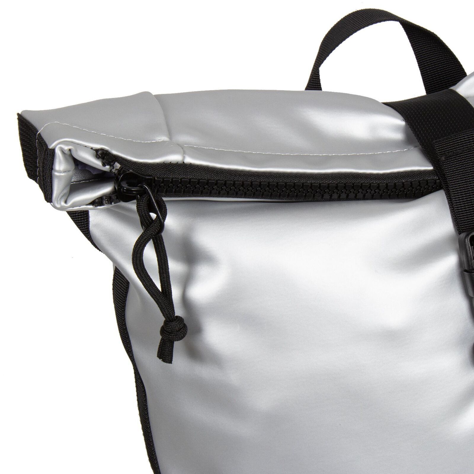 6ILvliCk Mart - New York Rolltop Rucksack silber metallic