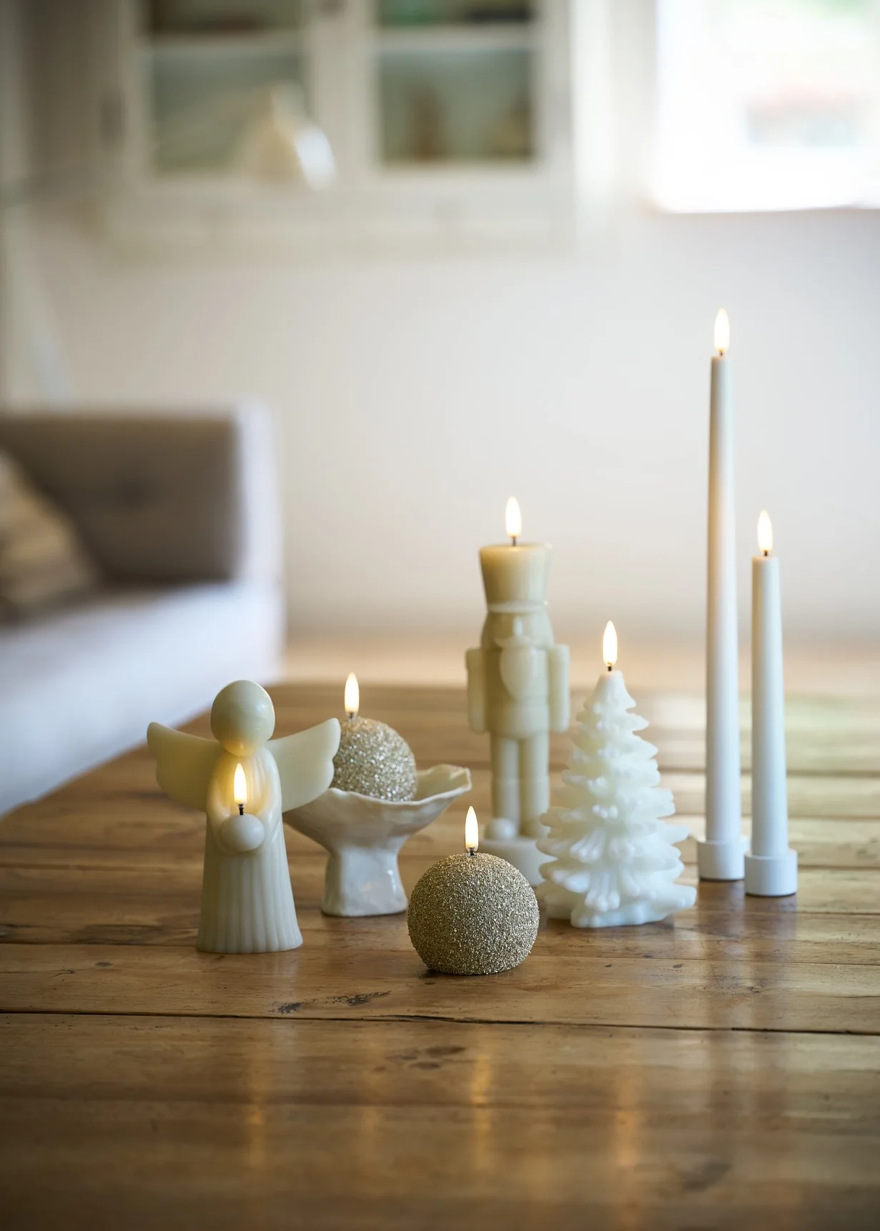 Uyuni LED Kerze Nutcracker oyster grey 6x16,5cm Uyuni LED Kerze Nutcracker oyster grey 6x16,5cm