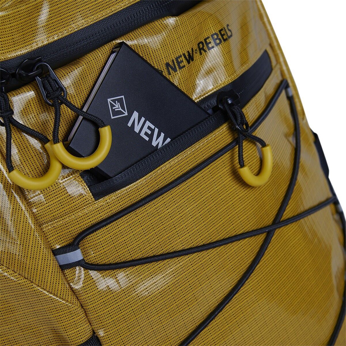 D077E51BEC7BC5C5953E5D5550D113A88F973F9E Hugo - Eastvale Rucksack 23L ocker