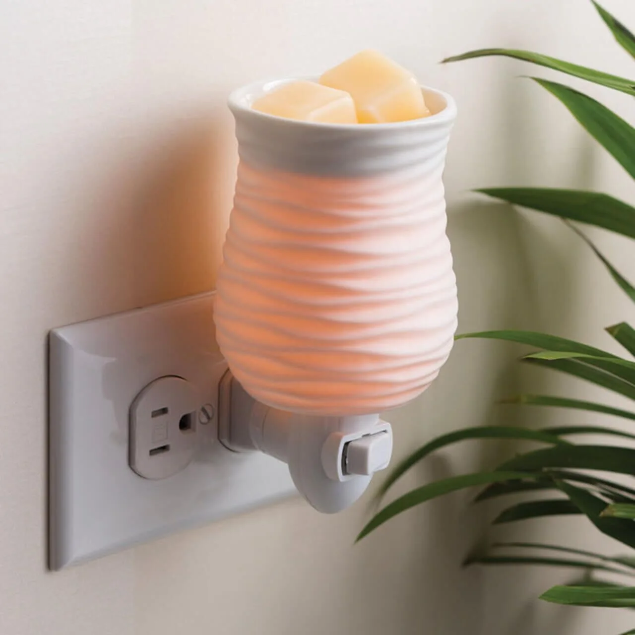 8 Harmony Duftlampe für die Steckdose weiß