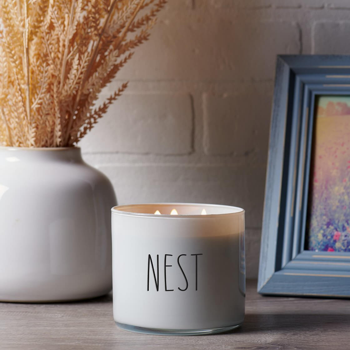 NEST Fresh Laundry 411g (3-Docht) Farmhouse Collection