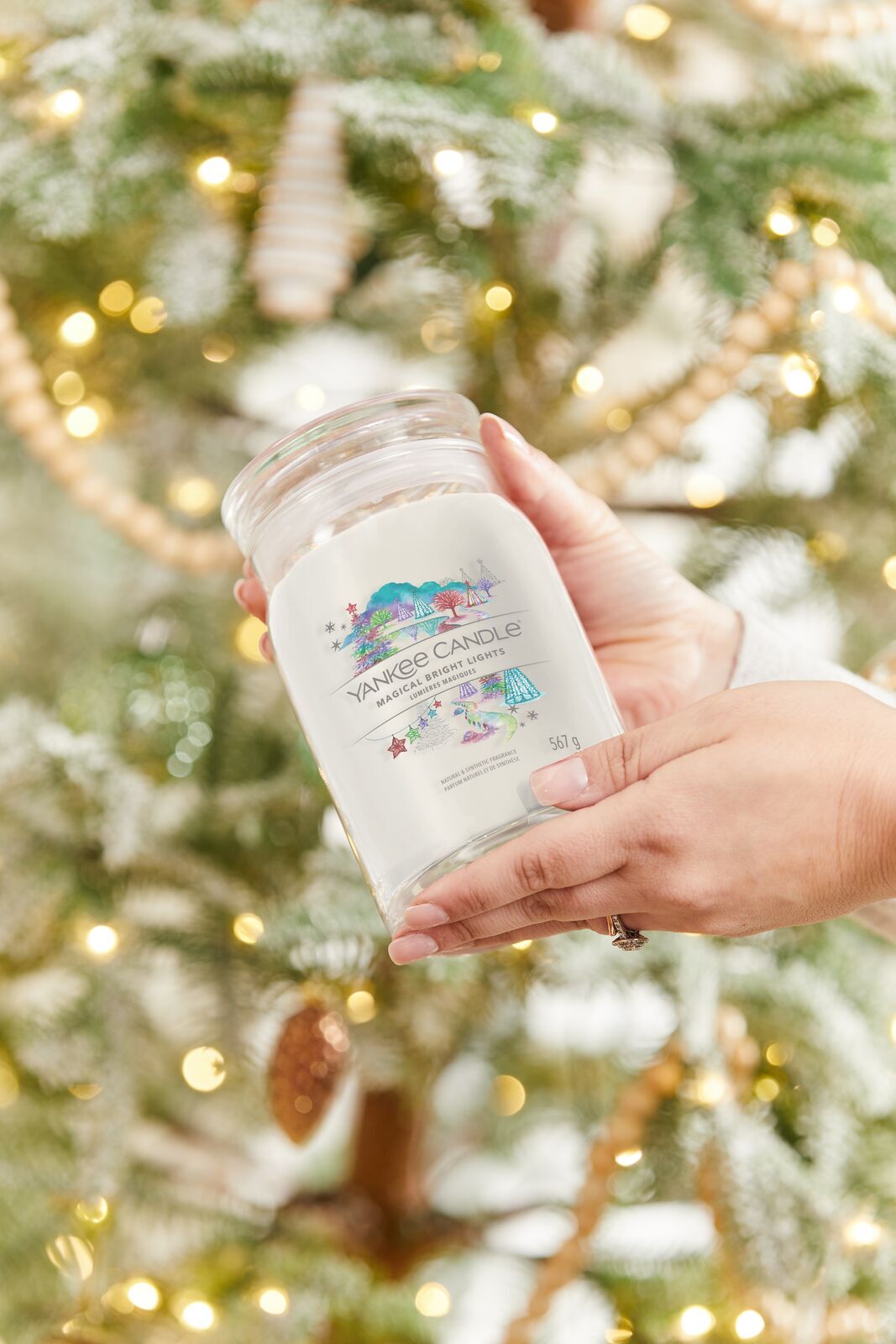 Magical_Bright_Light_Large_signature-1 Magical Bright Lights Signature Large Jar 567g 2-Docht