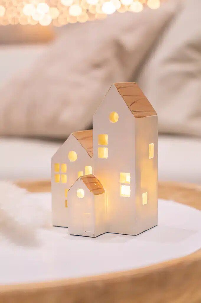 bilbury-dorf-einzel-ambiente Dorf Bilbury 3 Häuser mit Holzdach 16,5cm cremeweiß