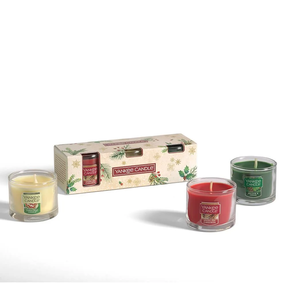 SKU-1668496-CYZLJhQjtfxbco Geschenkset mit 3 kleinen Jars von Yankee Candle Inhalt aus der Verpackung