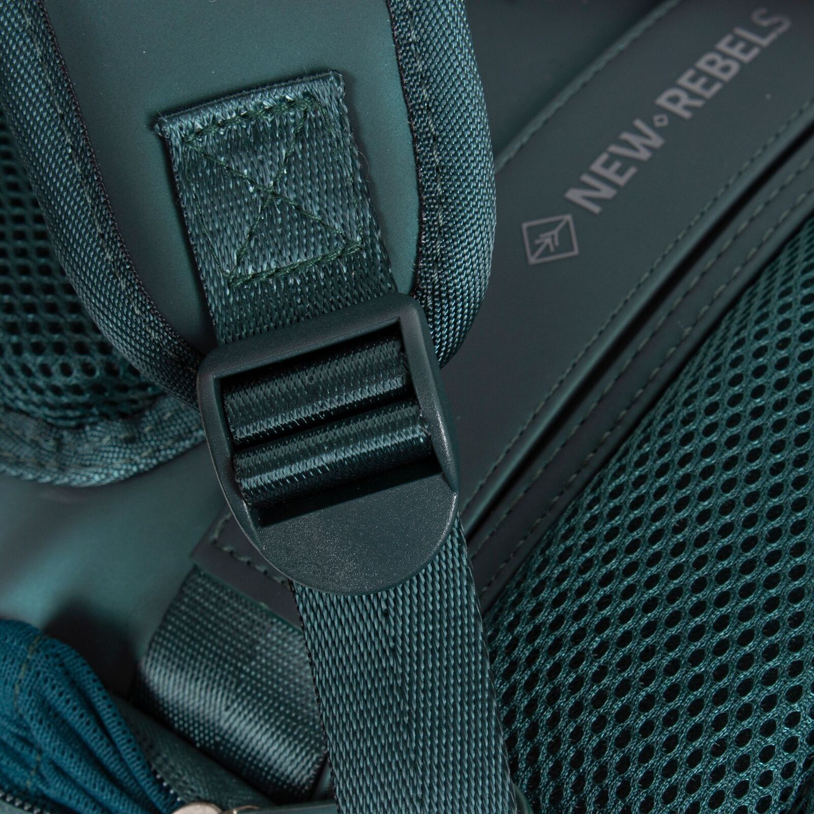 24OmAIYA Harper - Miami Rucksack dunkelgrün metallic