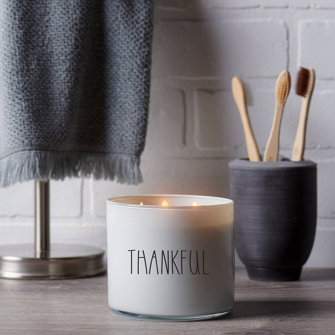 THANKFUL Wind Blown Cotton 411g (3-Docht) Farmhouse Collection