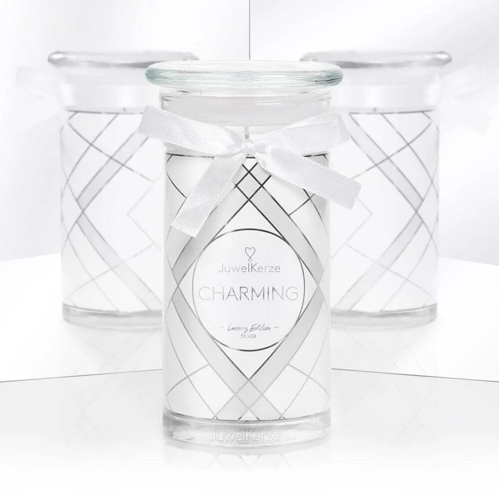 706d2e120850dfeafca71b8adefd8c14a04784ca_charming_scented_candle_with_jewel_jewelcandle_product_picture_DE_b7a80da8-a771-4f3c-aced-e29da7022c59_2048x Charming (Halskette) 400g Luxury Edition