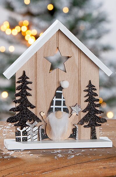 267682 MDF Haus Wichtel Finn Variante 2