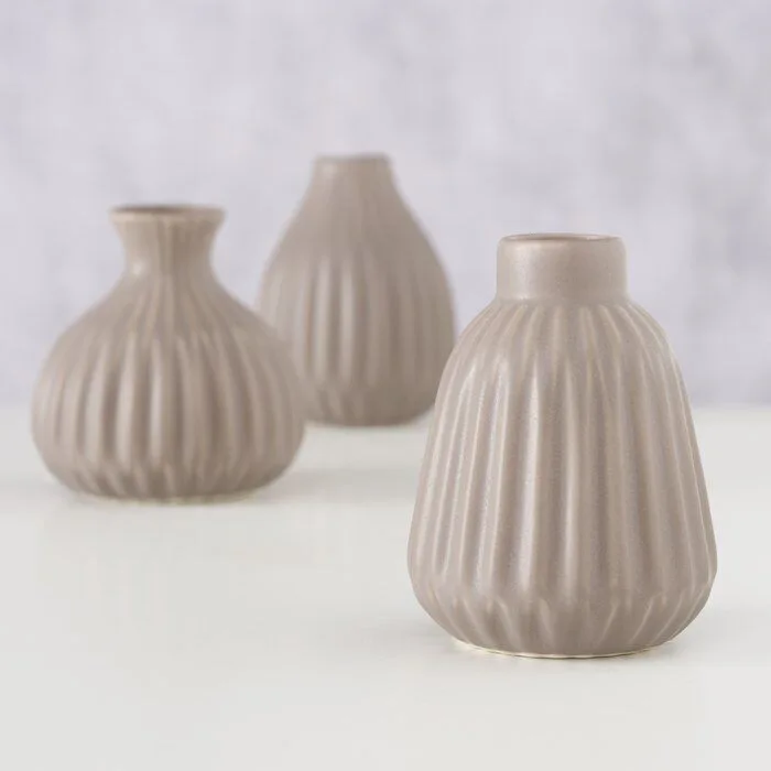Ambientebild-AQ9K7-ap-large Vase Esko grau 12cm Porzellan Variante 1