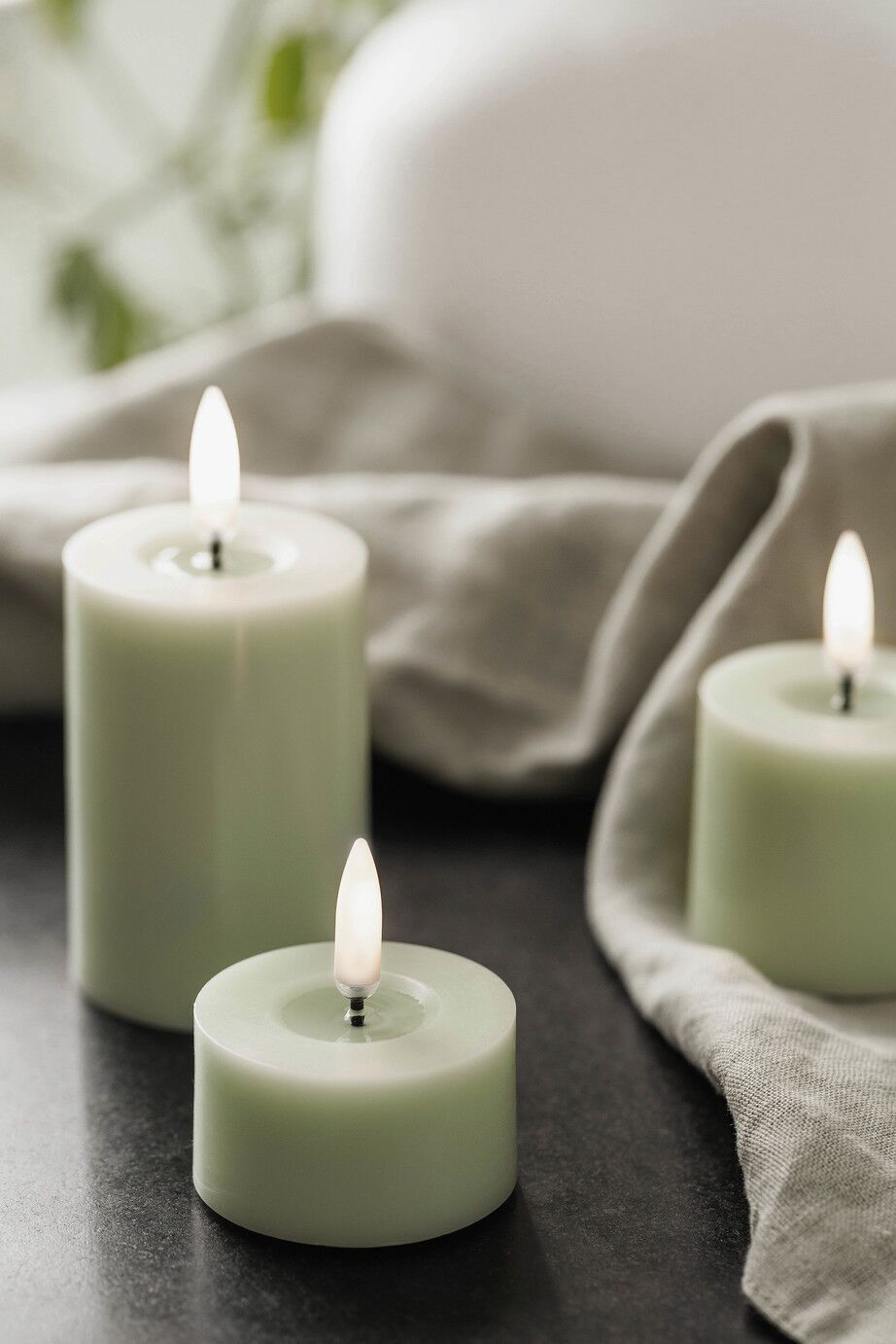 Uyuni-UL-PI-DGM0503-UL-PI-DGM0505-UL-PI-DGM0506 Uyuni LED Stumpenkerze 5 x 2,8cm melted dusty green