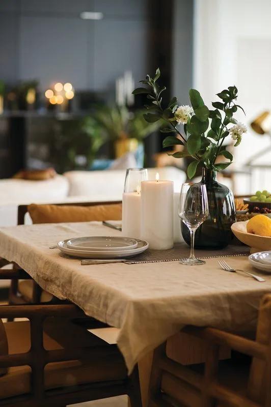 Pillar-Candles-nordic-white-linen-dining-table-small Uyuni LED Stumpenkerze 5x7,5cm nordic white