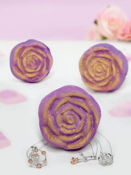 Purple Rose Badebombe (Halskette)