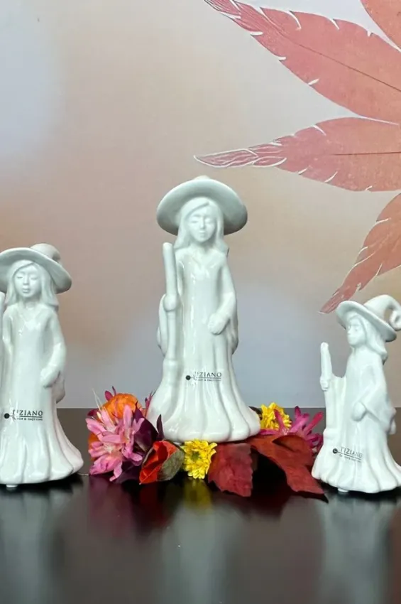 Hexe Franca 13cm cremeweiß